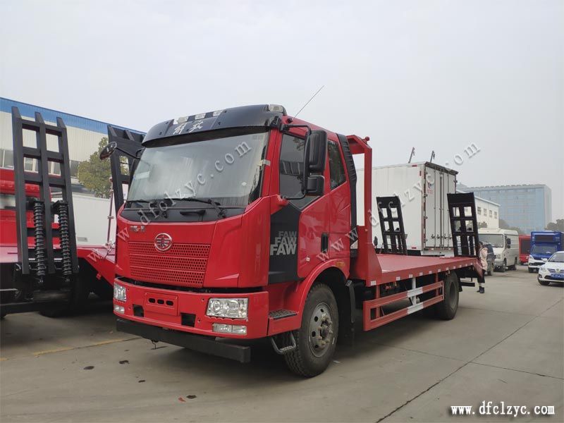 程力集團(tuán)國六平板車左前方 程力集團(tuán)國六平板車左前方