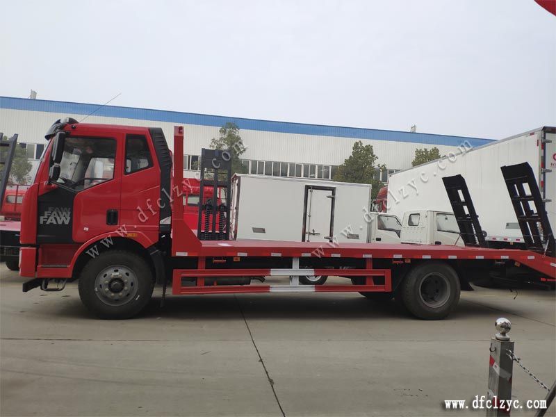 程力集團(tuán)國六平板車側(cè)方 程力集團(tuán)國六平板車側(cè)方